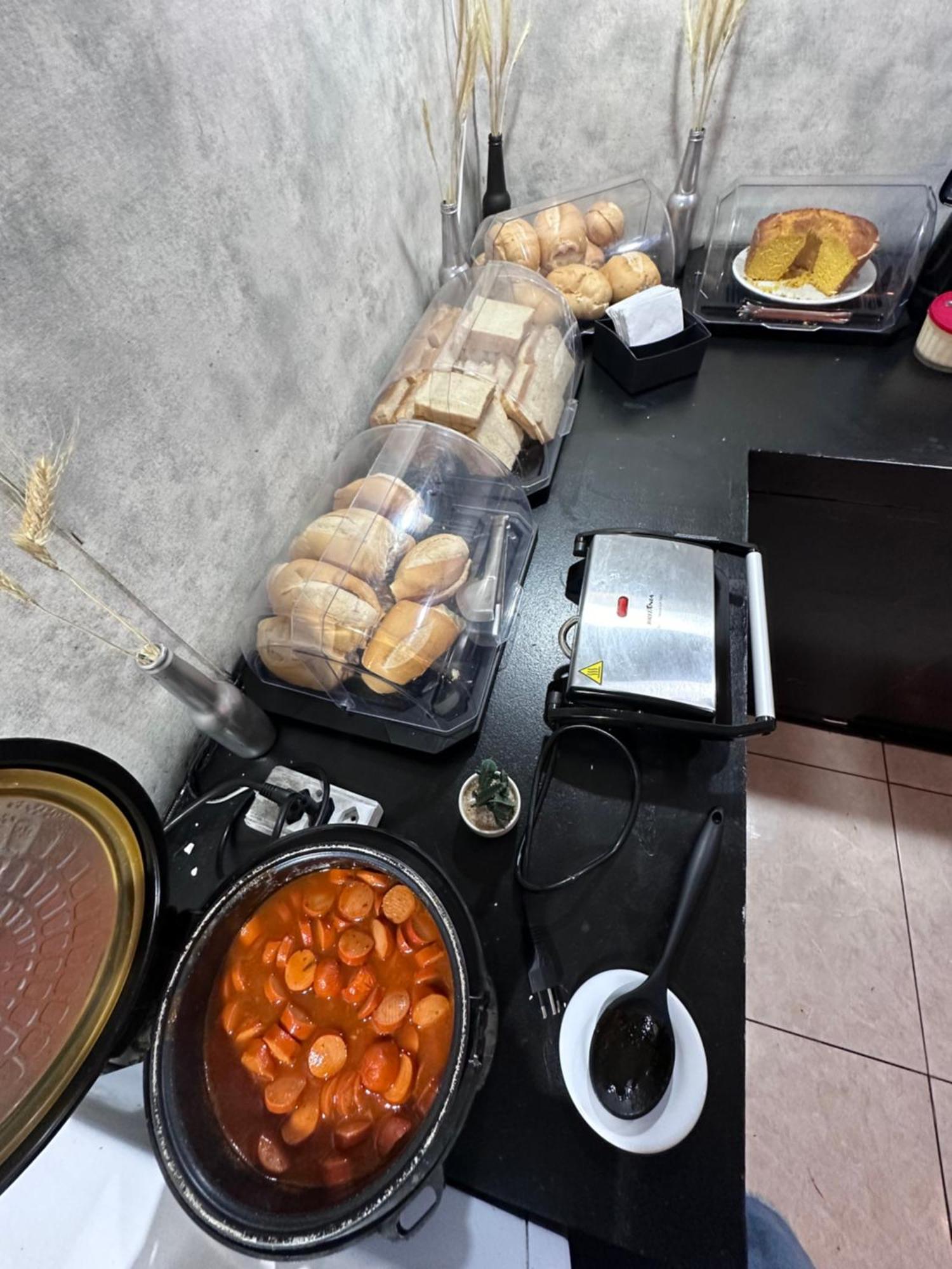 On Hostel II Gru Aeroporto Translado 24 Hs 瓜卢流斯 外观 照片