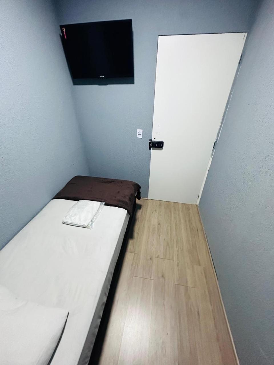 On Hostel II Gru Aeroporto Translado 24 Hs 瓜卢流斯 外观 照片