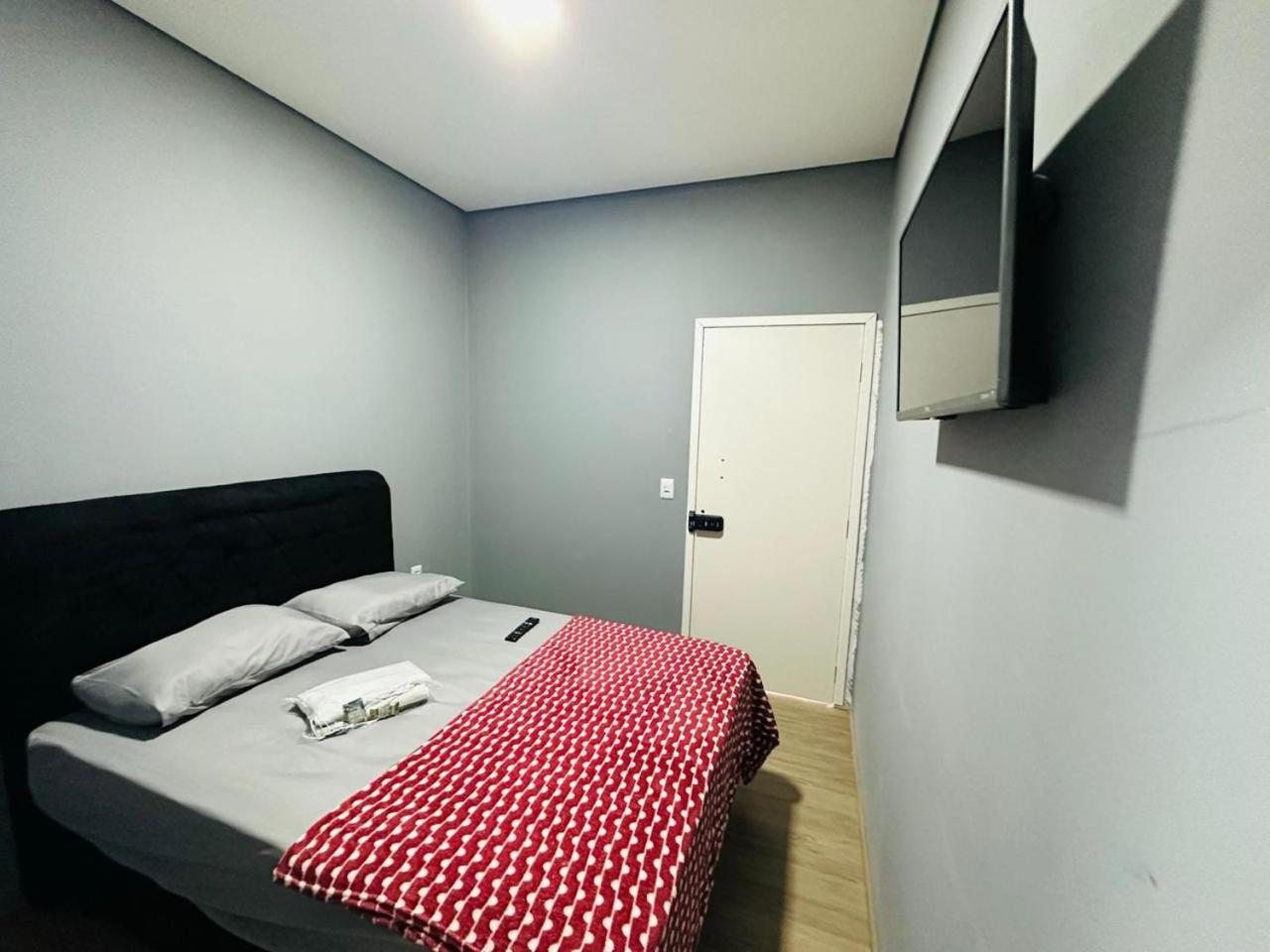 On Hostel II Gru Aeroporto Translado 24 Hs 瓜卢流斯 外观 照片